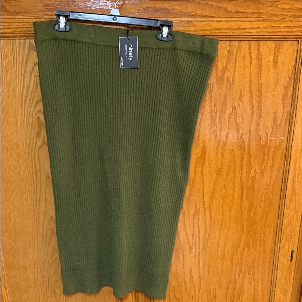 Chic Olive Ribbed Midi Skirt